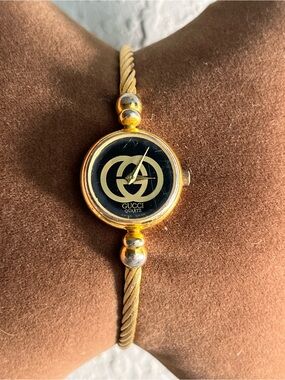 Gucci rope Bangle Watch 2047L double GG logo dial